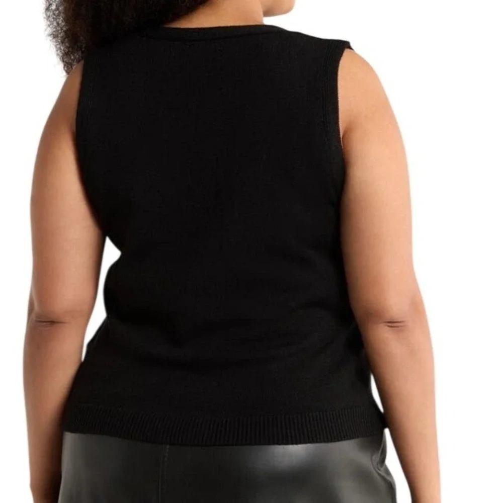 NWT‎ 2pk Max Studio V-Neck Button Front Knit Sweater Vests Black & Bone Plus 1X